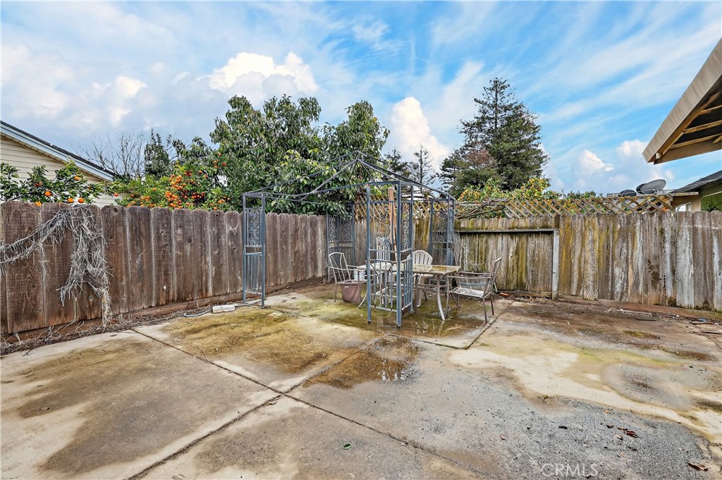 1435 Hammatt, Livingston, CA 95334