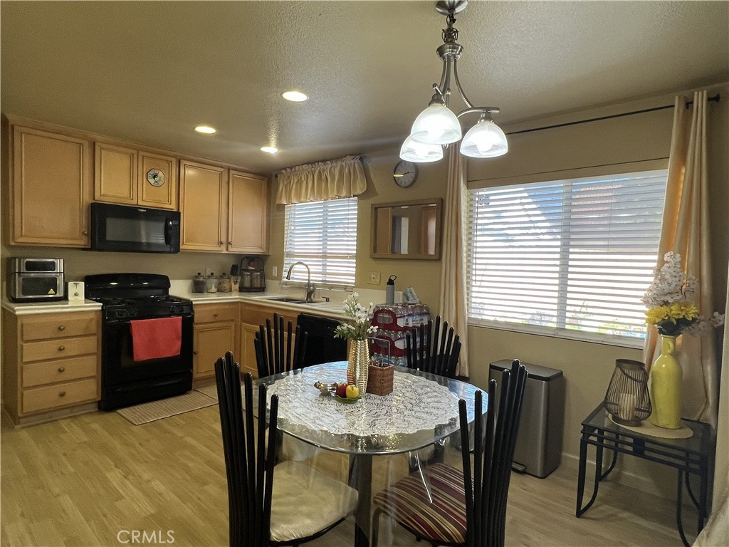 924 Dosangh Ct, Livingston, CA 95334