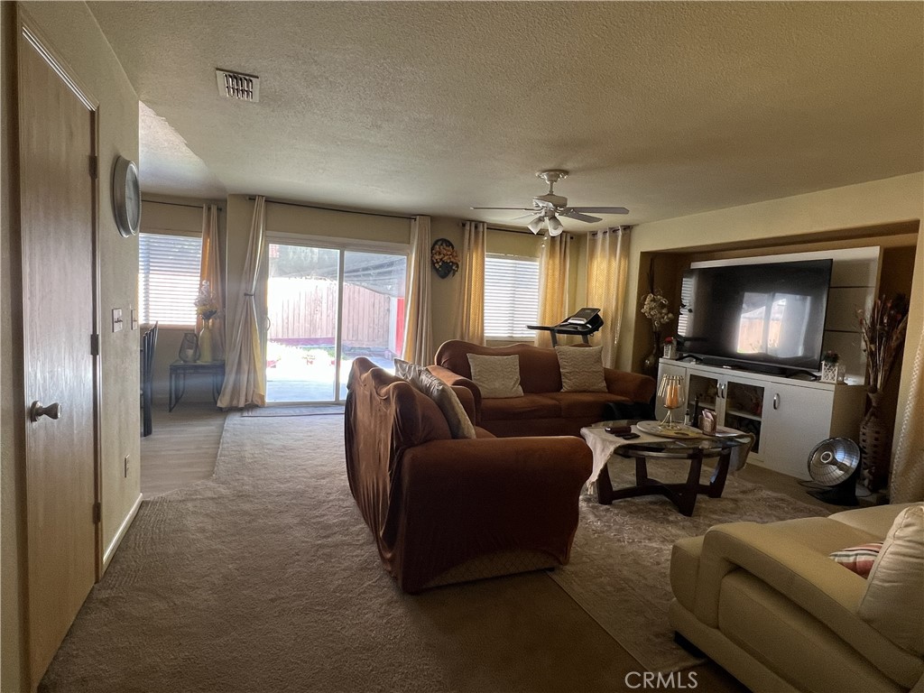 924 Dosangh Ct, Livingston, CA 95334