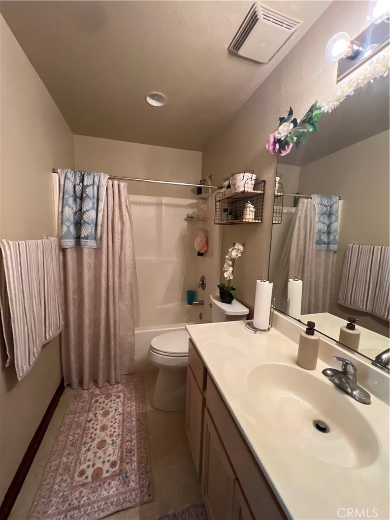 924 Dosangh Ct, Livingston, CA 95334