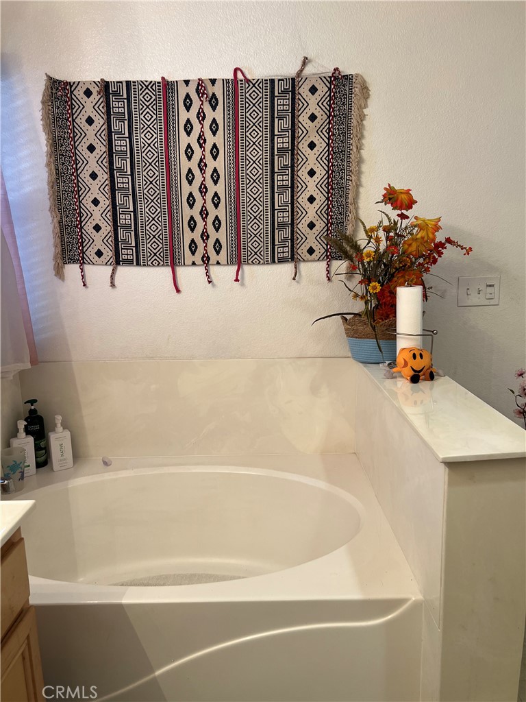 924 Dosangh Ct, Livingston, CA 95334