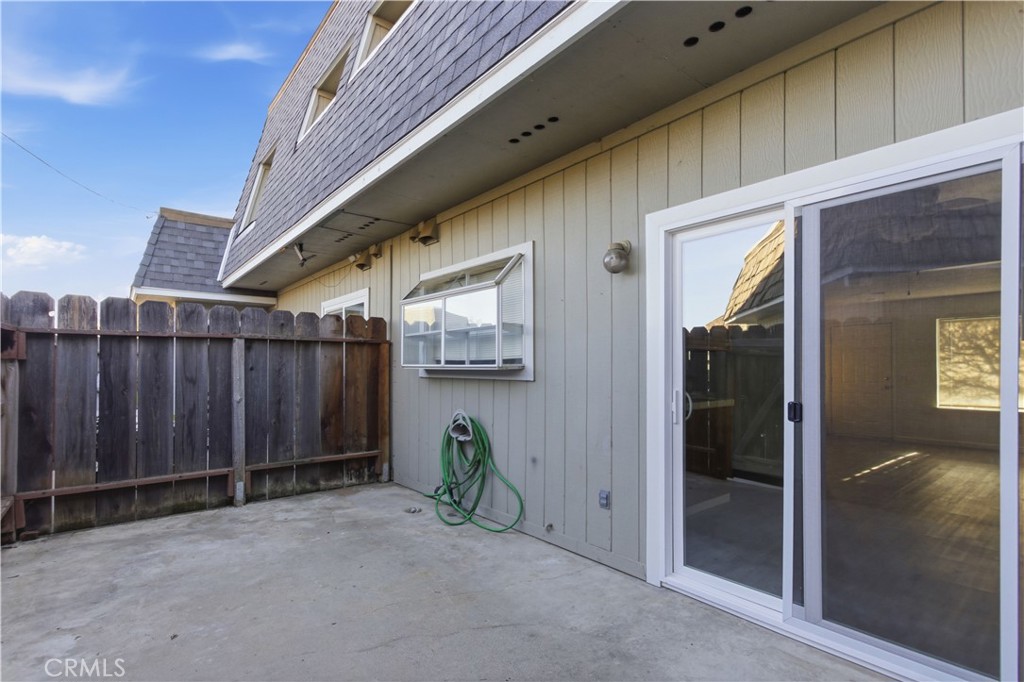 1656 W North Bear Creek Dr, Merced, CA 95348