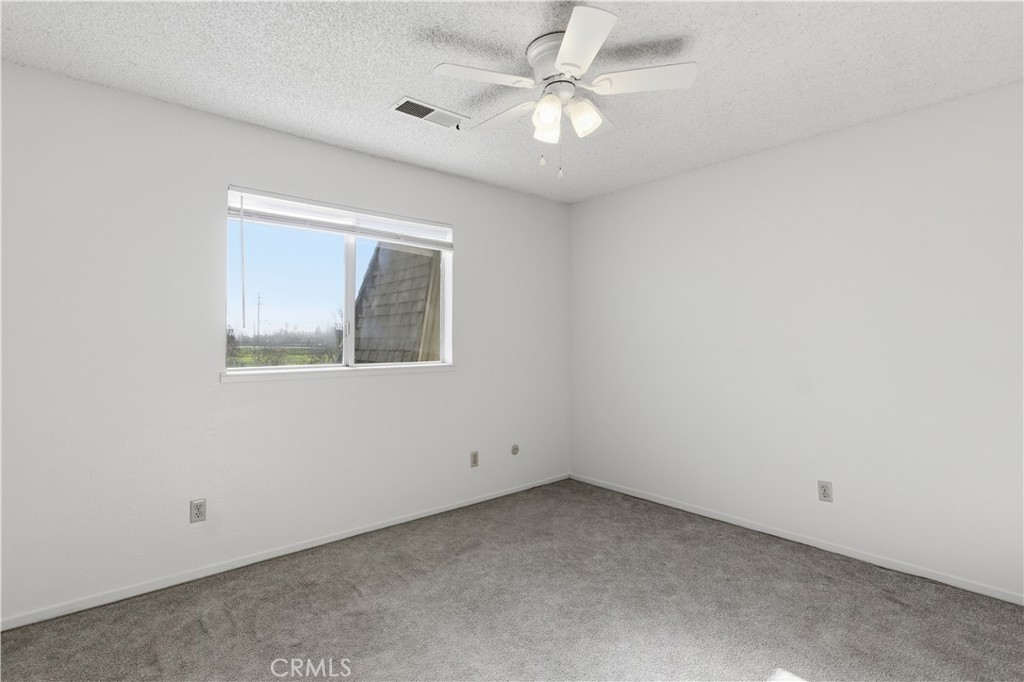 1656 W North Bear Creek Dr, Merced, CA 95348