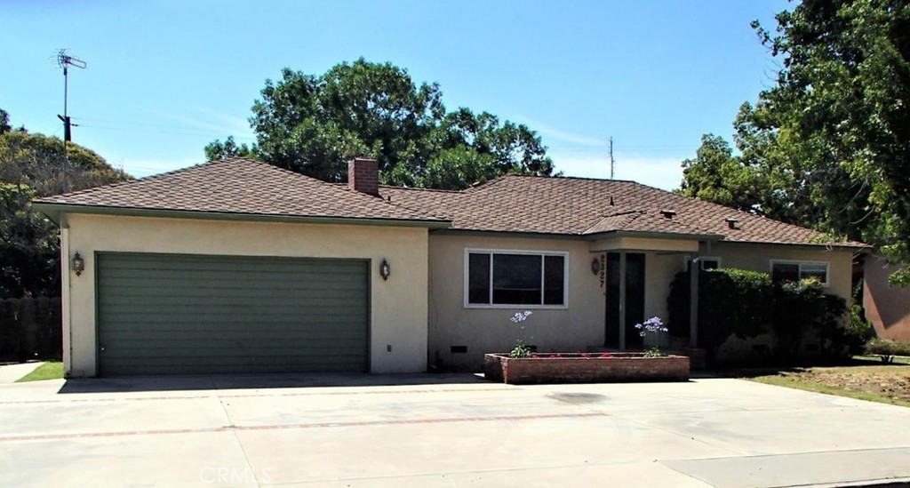 2327 S Garden St, Visalia, CA 93277