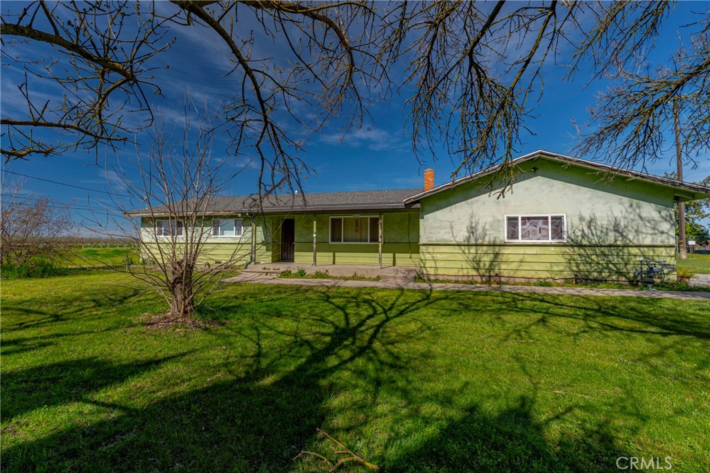 8136 Walnut Ave, Winton, CA 95388