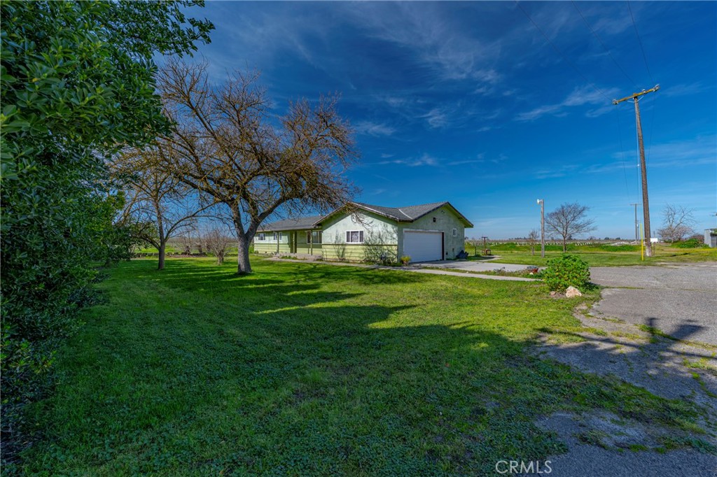 8136 Walnut Ave, Winton, CA 95388