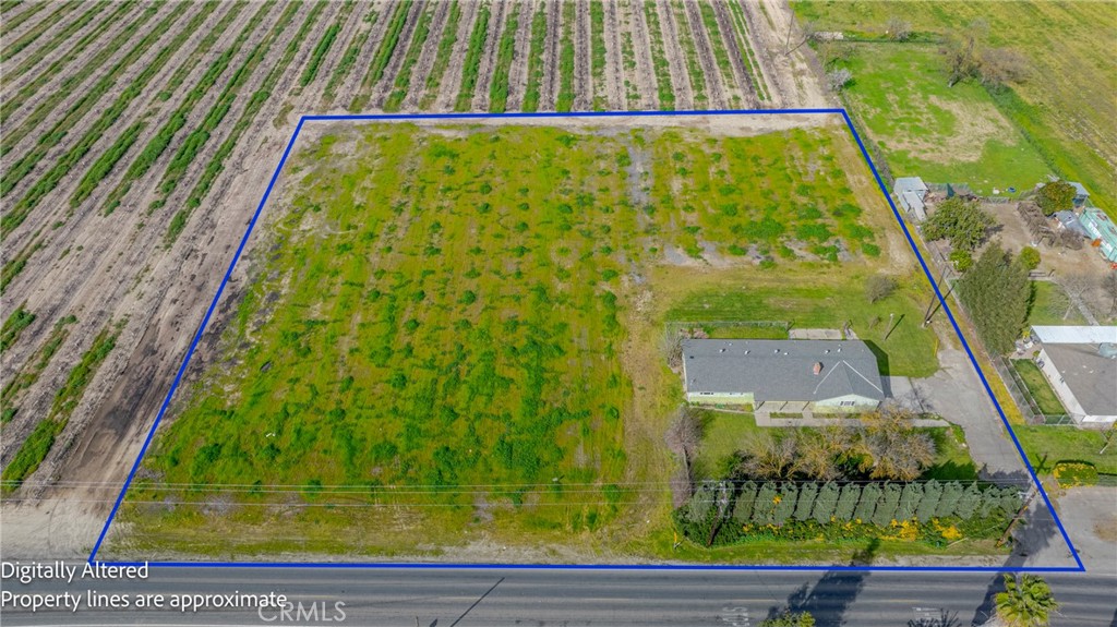 8136 Walnut Ave, Winton, CA 95388