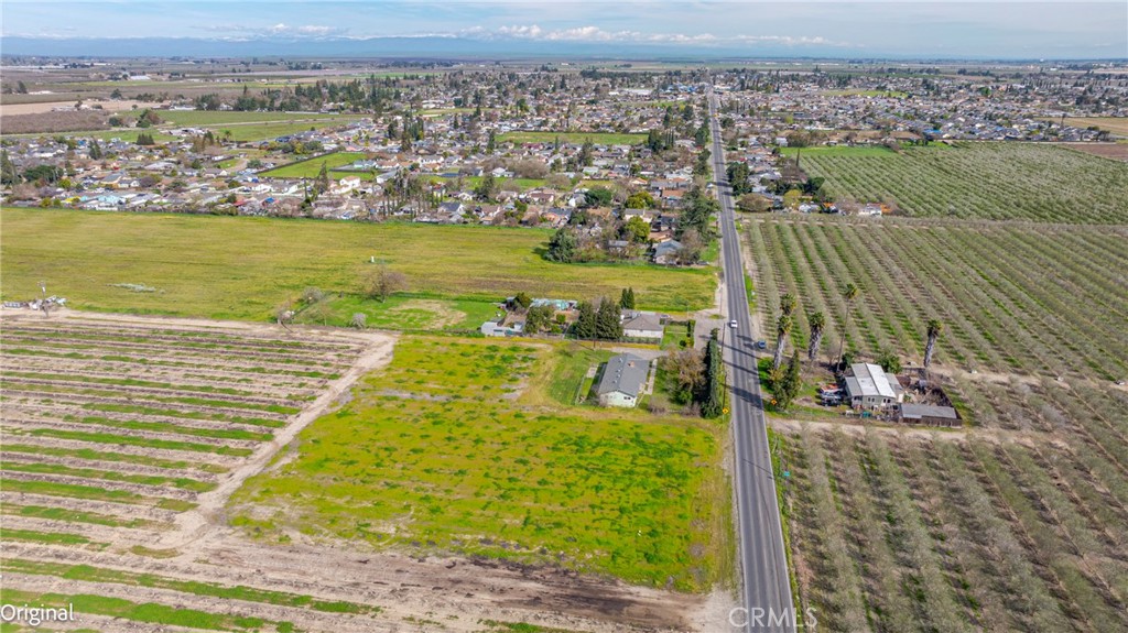 8136 Walnut Ave, Winton, CA 95388