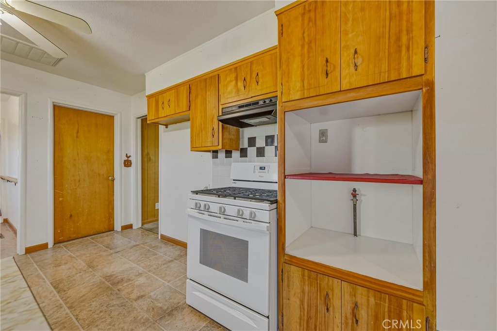 8136 Walnut Ave, Winton, CA 95388