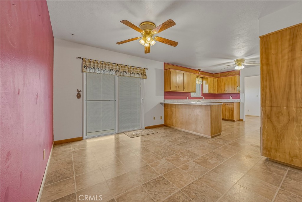 8136 Walnut Ave, Winton, CA 95388