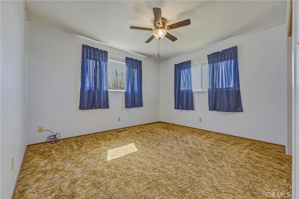 8136 Walnut Ave, Winton, CA 95388