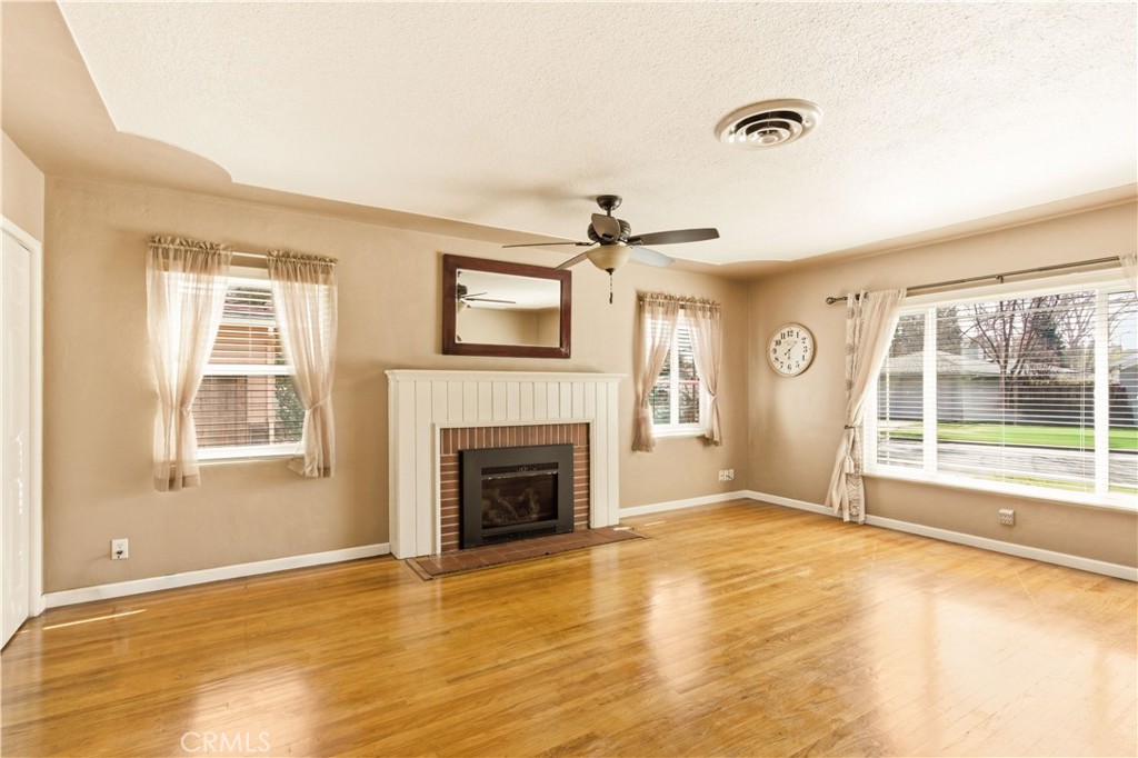 425 E 27th, Merced, CA 95340