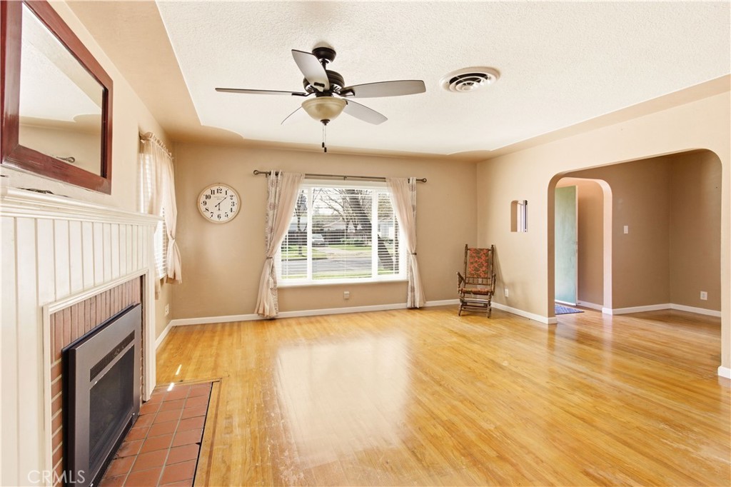 425 E 27th, Merced, CA 95340