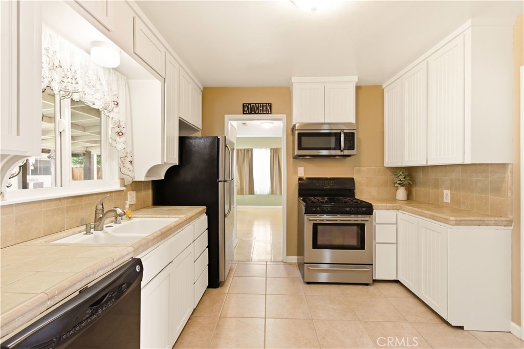 425 E 27th, Merced, CA 95340