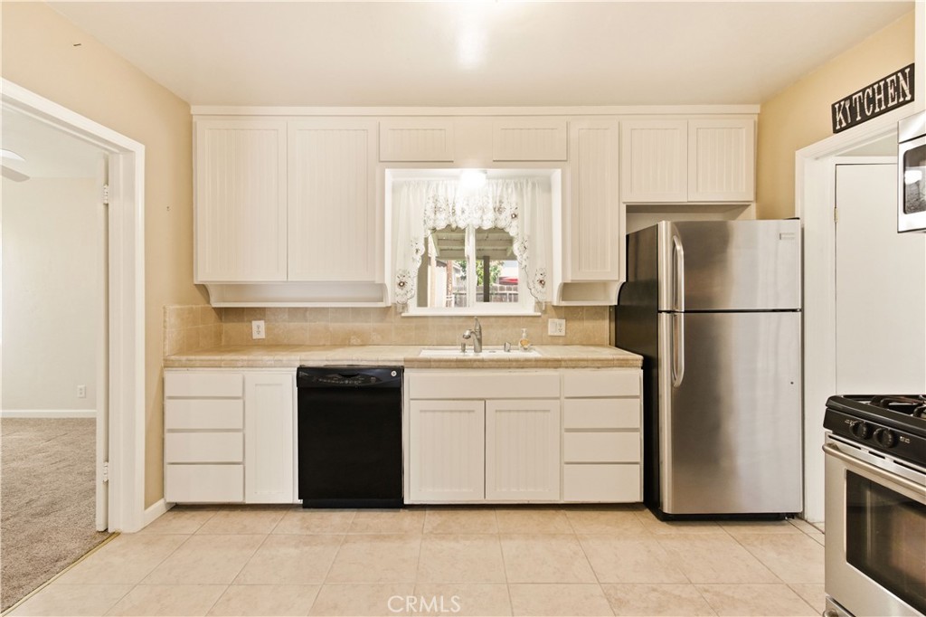 425 E 27th, Merced, CA 95340