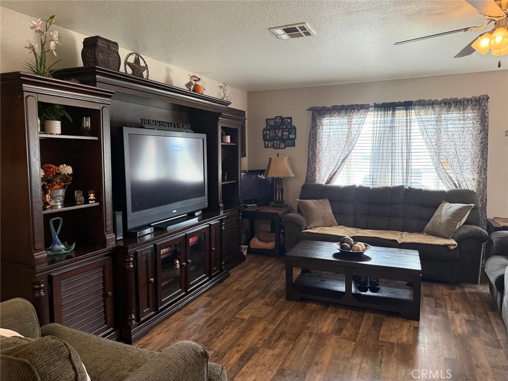 5109 Center, Modesto, CA 95357