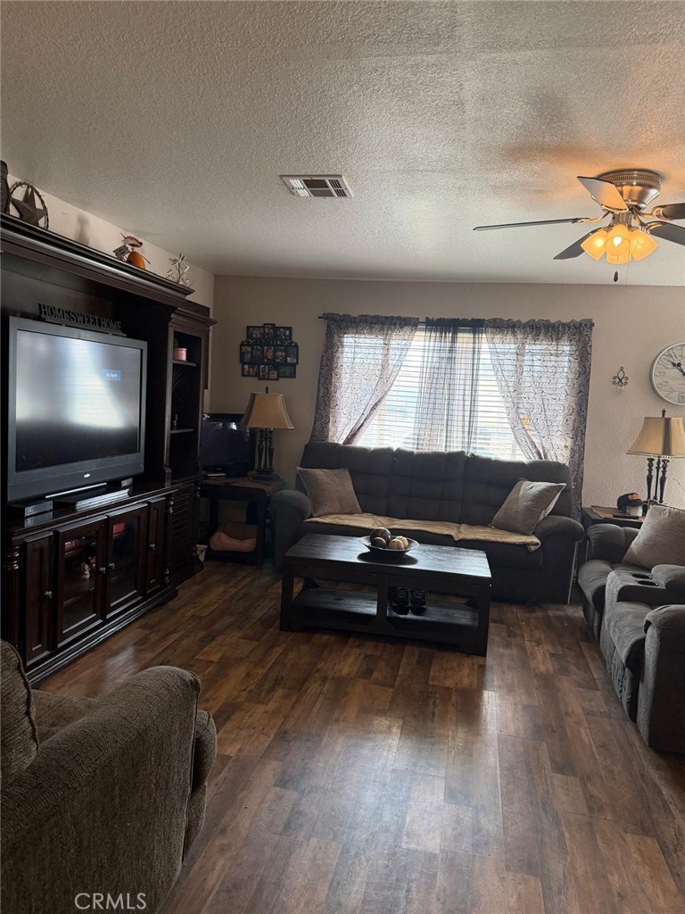 5109 Center, Modesto, CA 95357