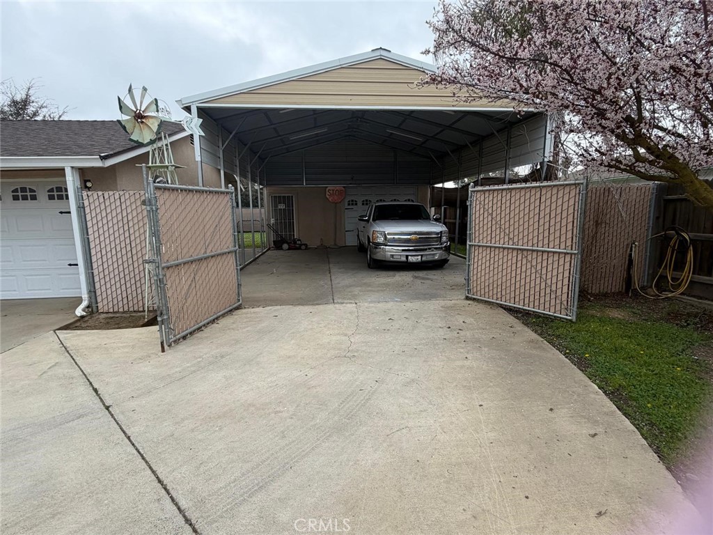 5109 Center, Modesto, CA 95357