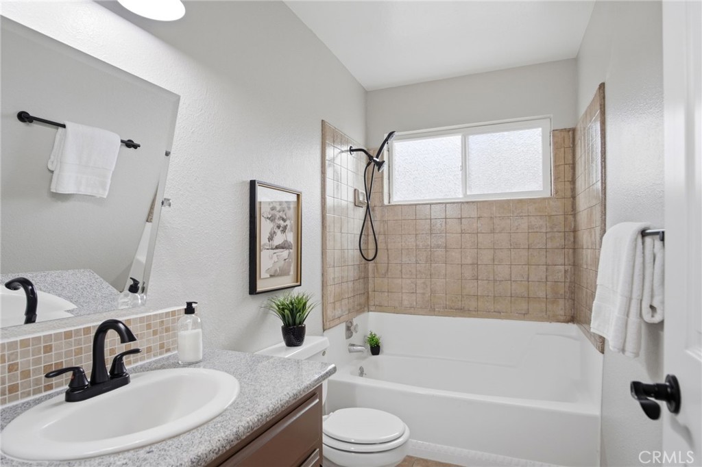 3514 Oakhurst, Merced, CA 95340