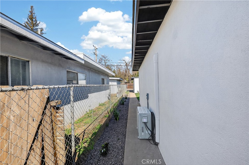 1013 -1017 W Santa Fe Ave, Merced, CA 95340