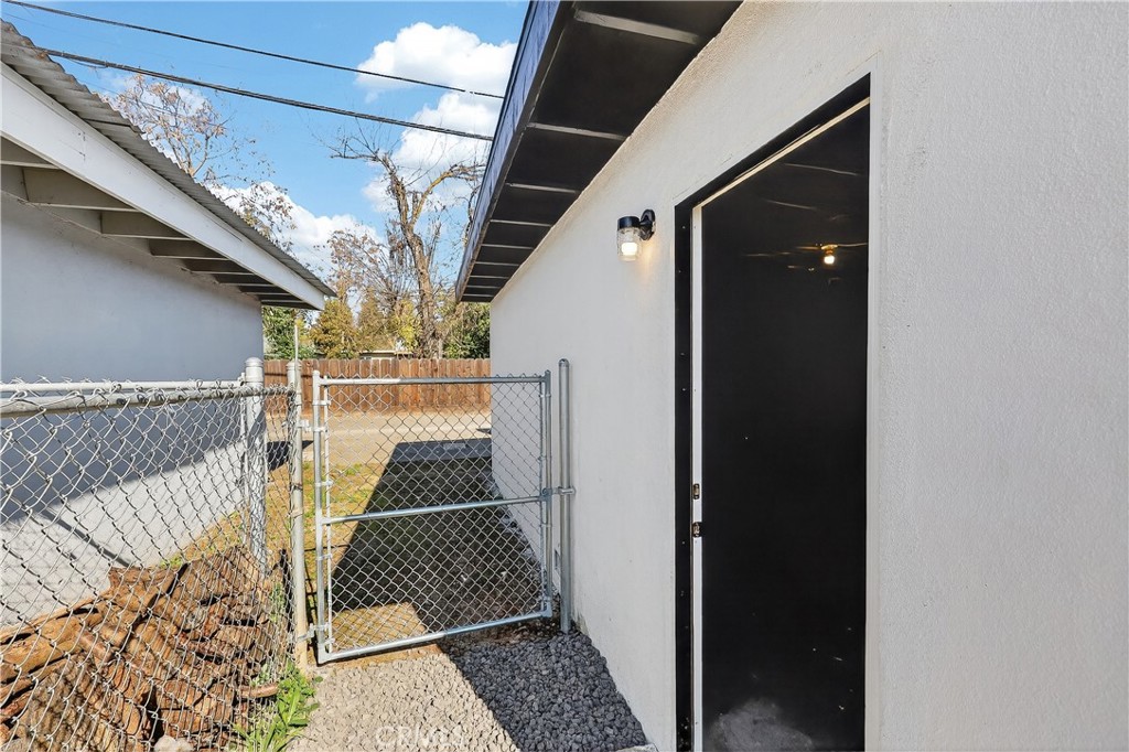 1013 -1017 W Santa Fe Ave, Merced, CA 95340