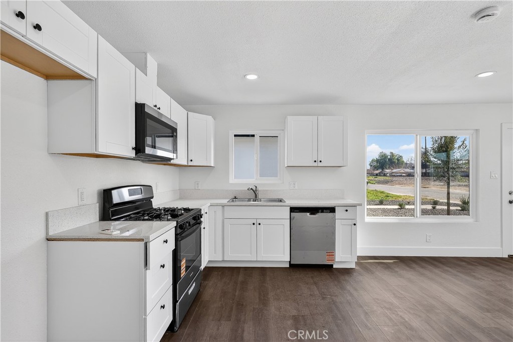 1013 -1017 W Santa Fe Ave, Merced, CA 95340