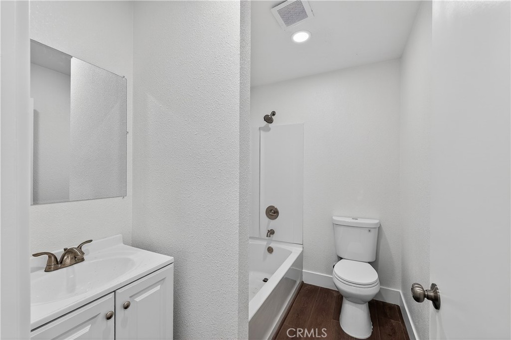 1013 -1017 W Santa Fe Ave, Merced, CA 95340