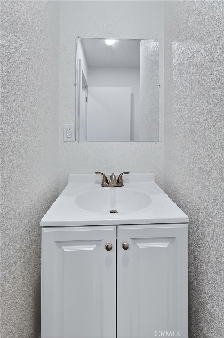 1013 -1017 W Santa Fe Ave, Merced, CA 95340