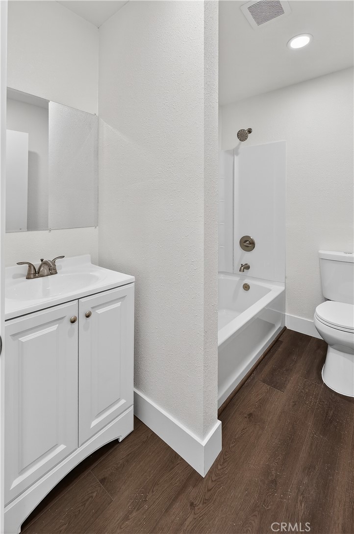 1013 -1017 W Santa Fe Ave, Merced, CA 95340