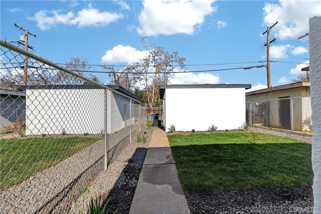 1013 -1017 W Santa Fe Ave, Merced, CA 95340