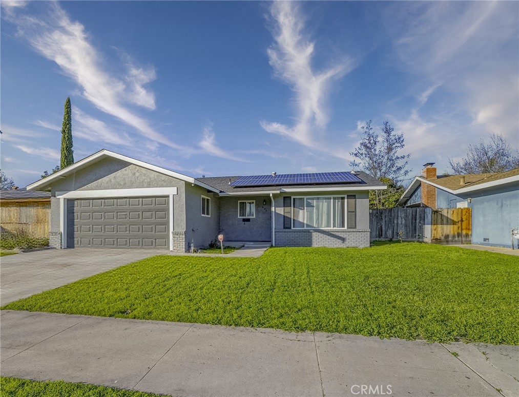 639 W Donna Dr, Merced, CA 95348