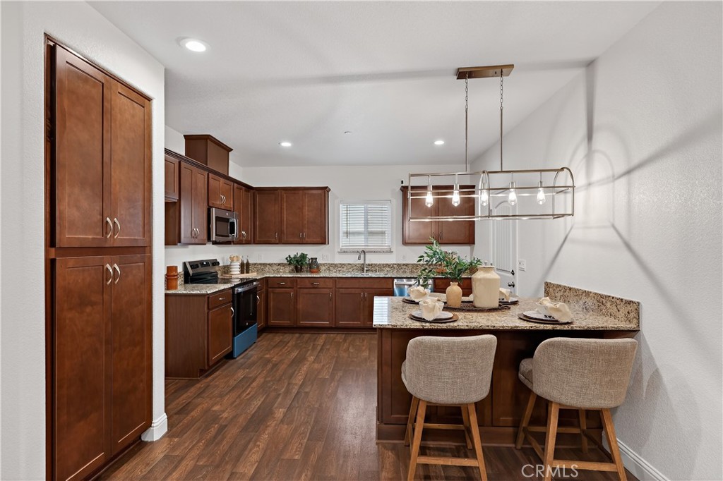 242 Montage Dr, Merced, CA 95348