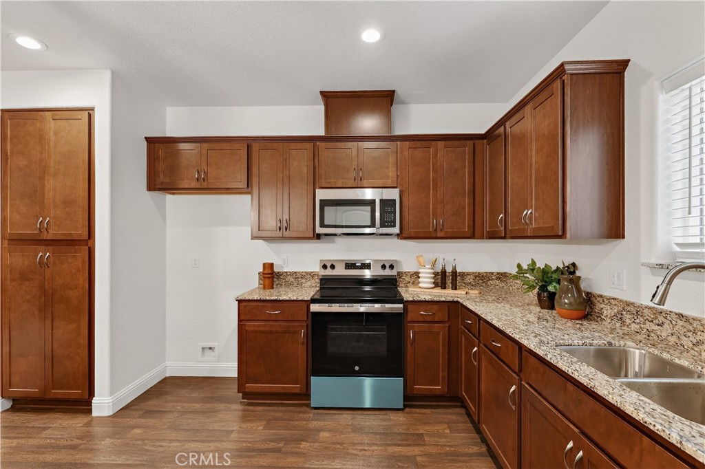 242 Montage Dr, Merced, CA 95348