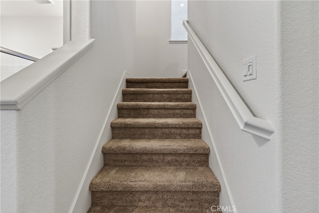 242 Montage Dr, Merced, CA 95348