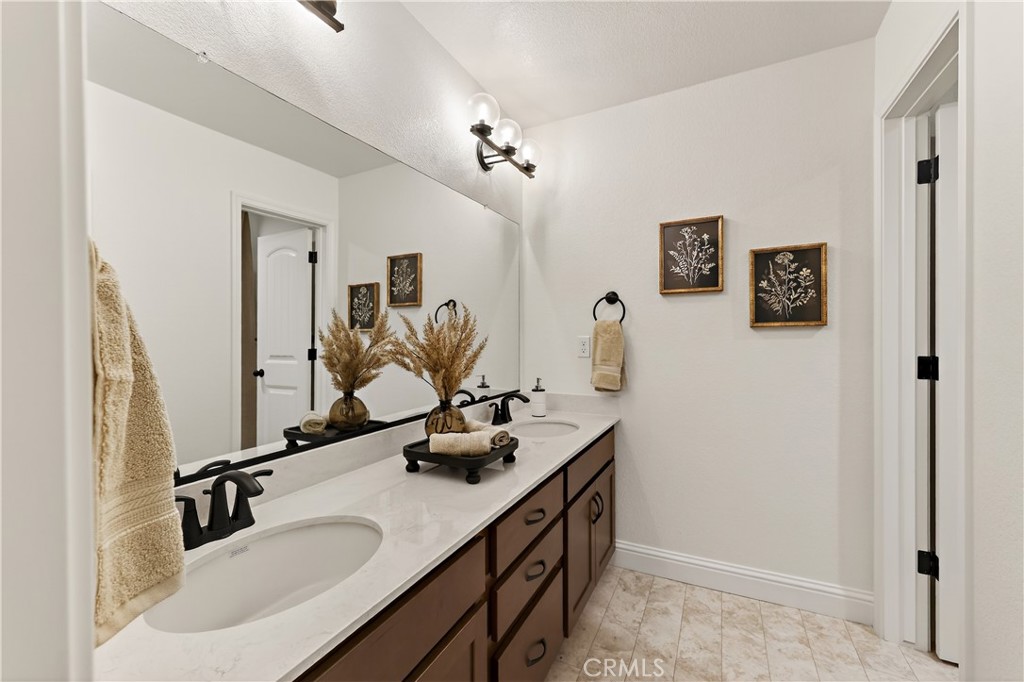 230 Montage Dr, Merced, CA 95348