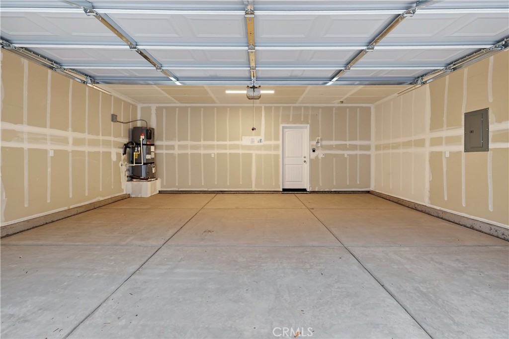 230 Montage Dr, Merced, CA 95348