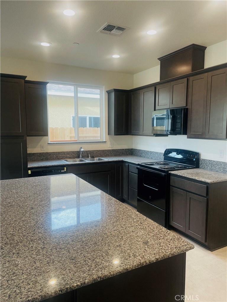 117 Squaw Valley Dr., Merced, CA 95341