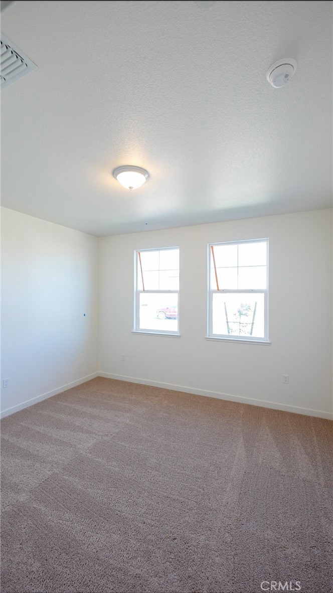 129 Squaw Valley Dr., Merced, CA 95341