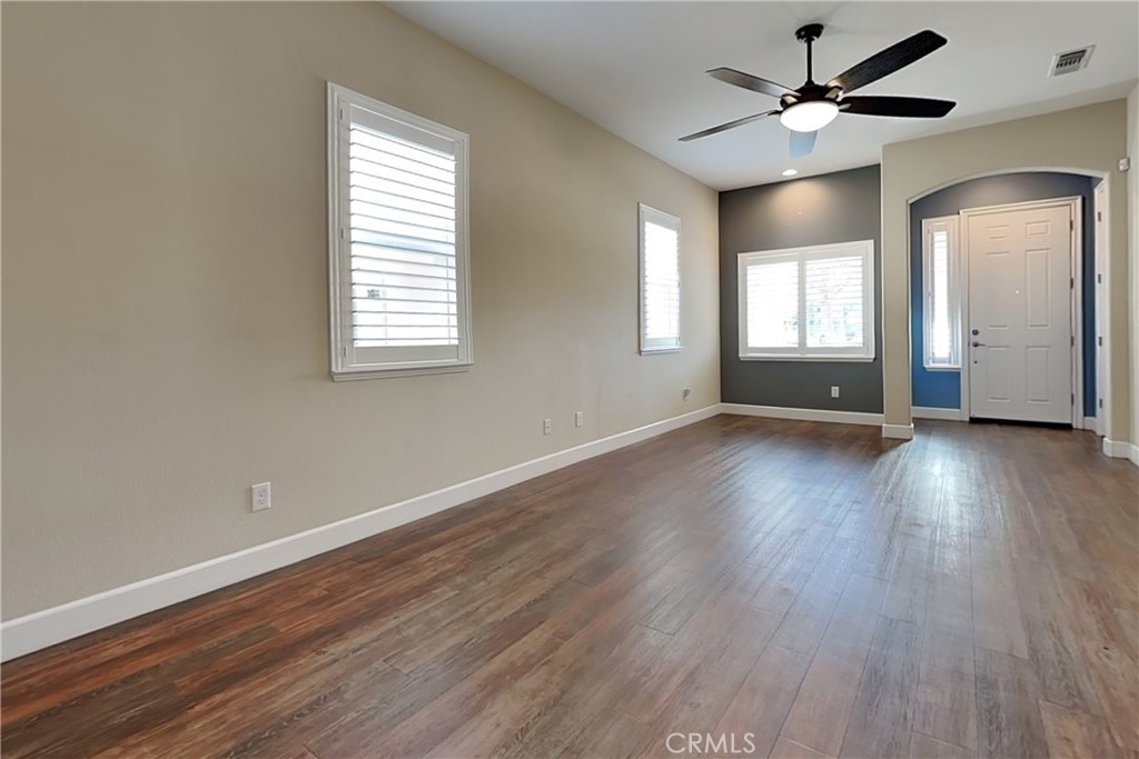 2091 State, Turlock, CA 95380