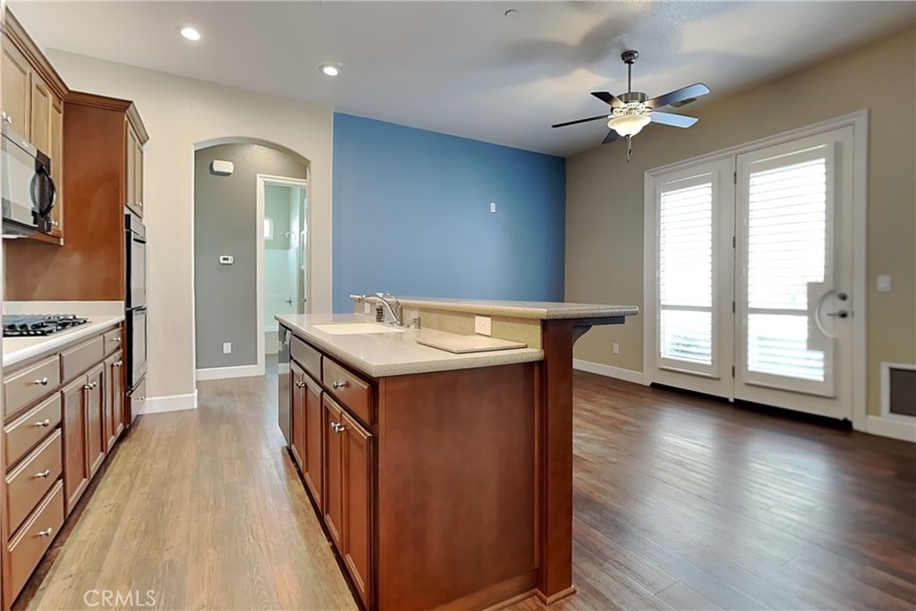 2091 State, Turlock, CA 95380