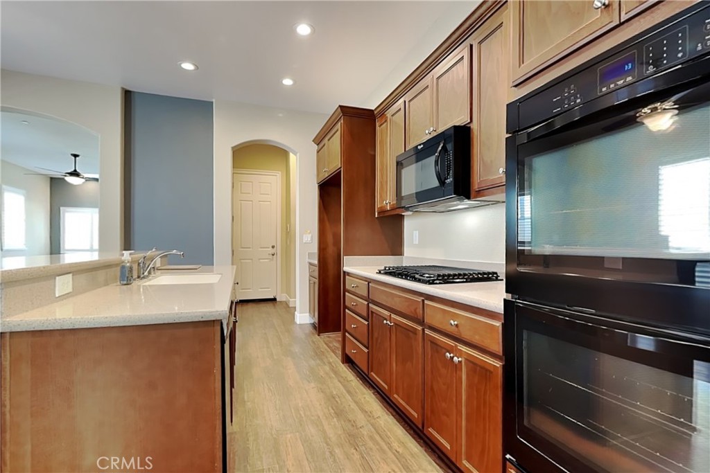 2091 State, Turlock, CA 95380