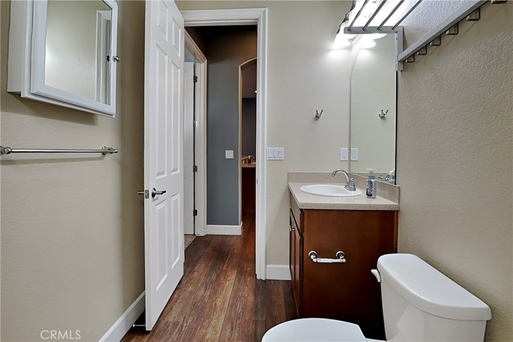 2091 State, Turlock, CA 95380