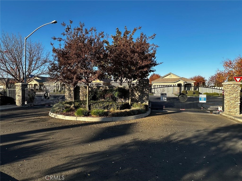 2091 State, Turlock, CA 95380