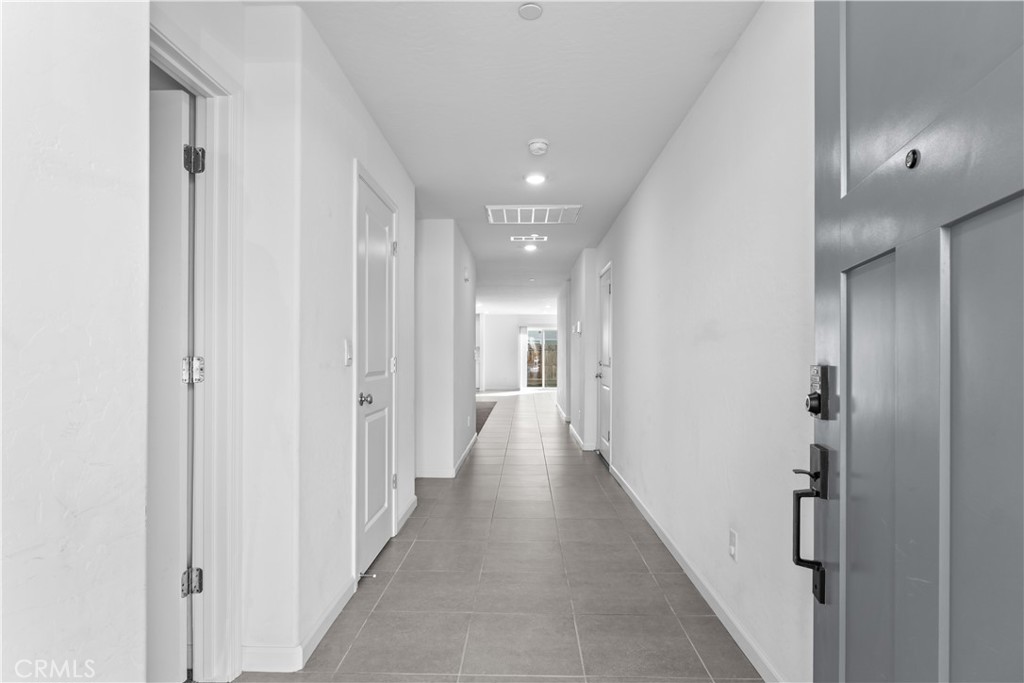 296 Grand Canyon Ct, Merced, CA 95341