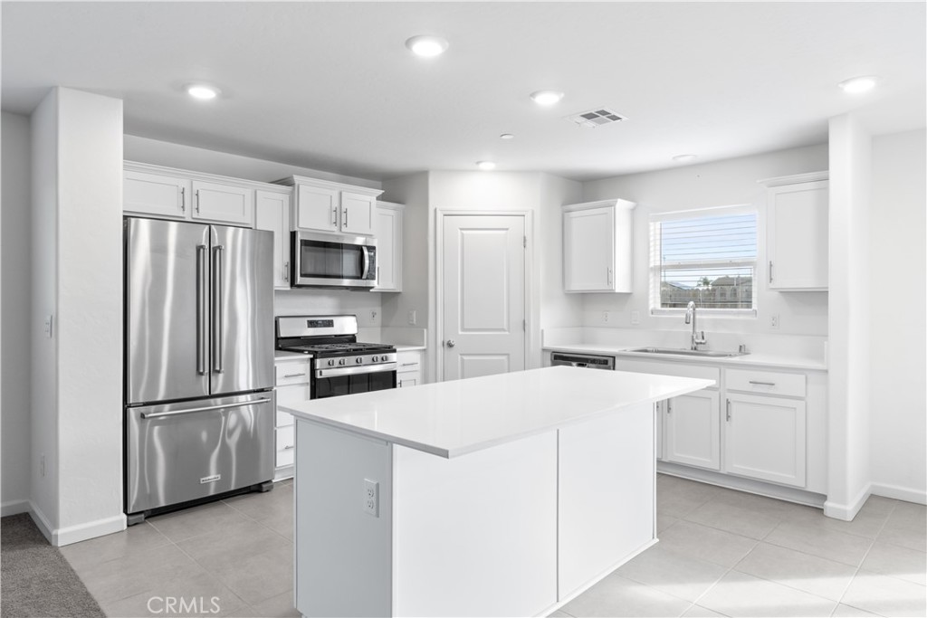 296 Grand Canyon Ct, Merced, CA 95341