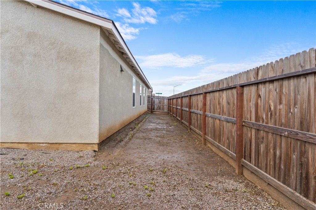 296 Grand Canyon Ct, Merced, CA 95341