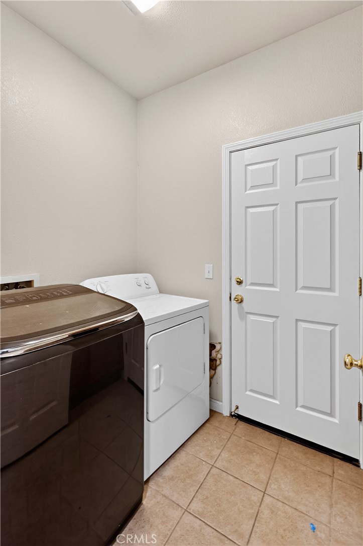 1277 Baxter, Merced, CA 95348