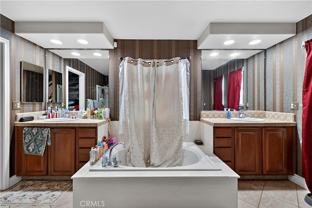 1277 Baxter, Merced, CA 95348