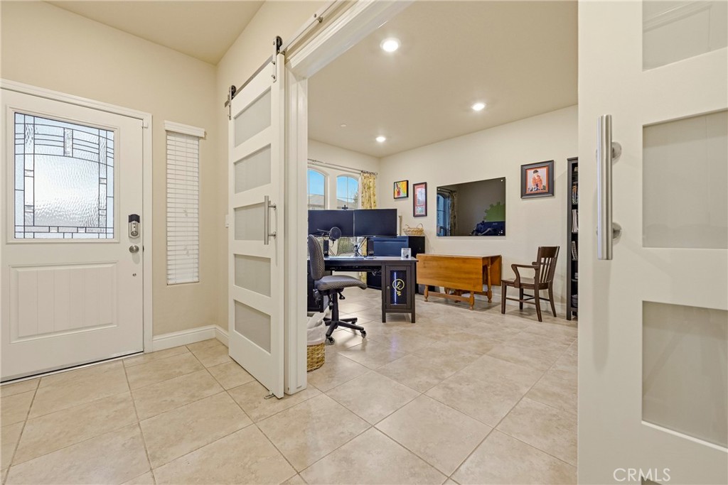 713 Ironstone Dr, Merced, CA 95348