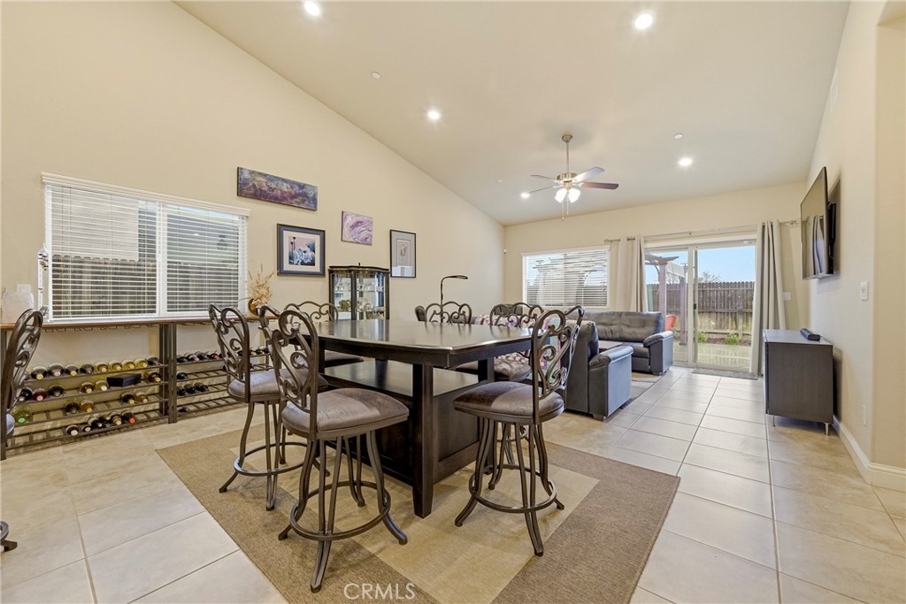 713 Ironstone Dr, Merced, CA 95348